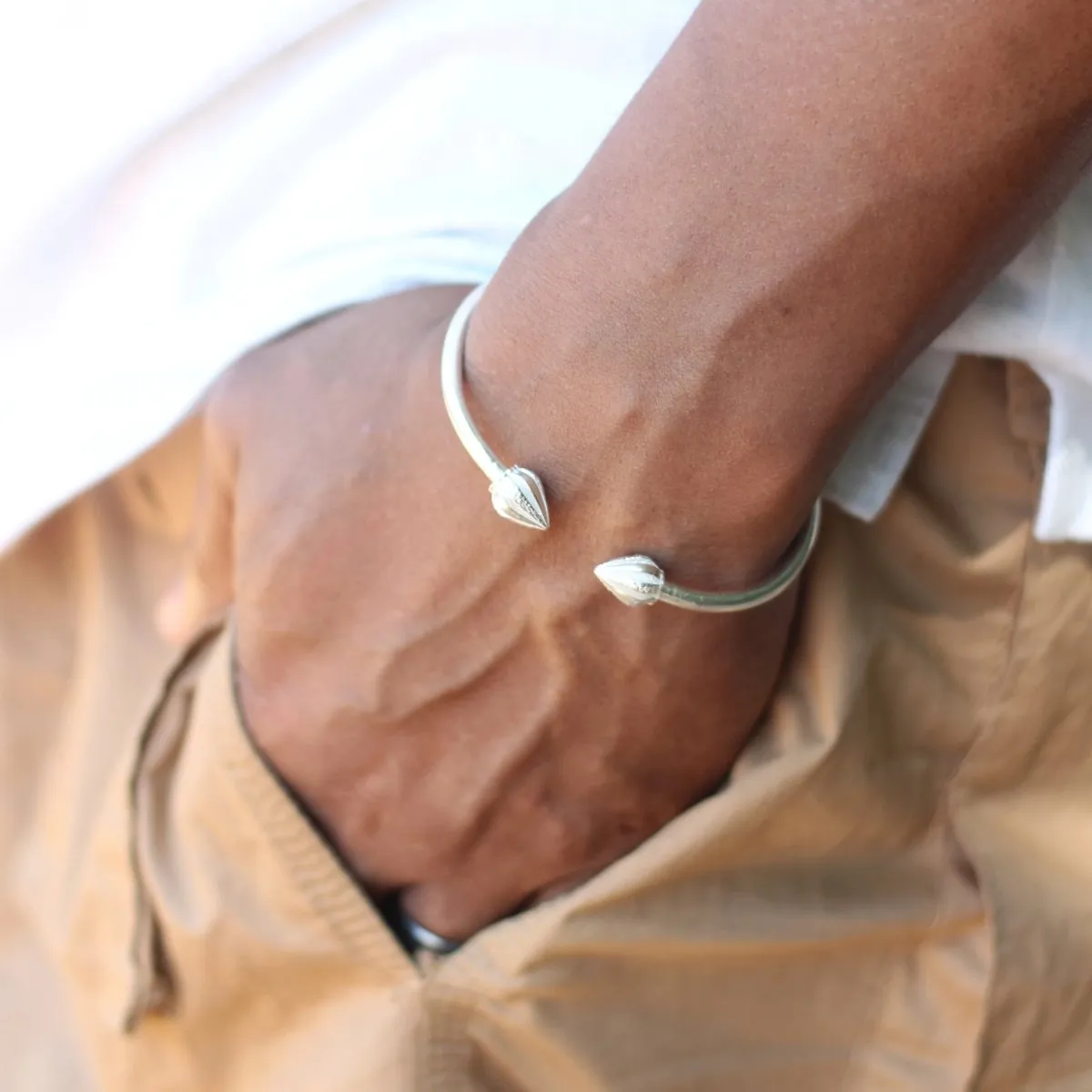 Heavy Plain Cocoa Pod Bangle