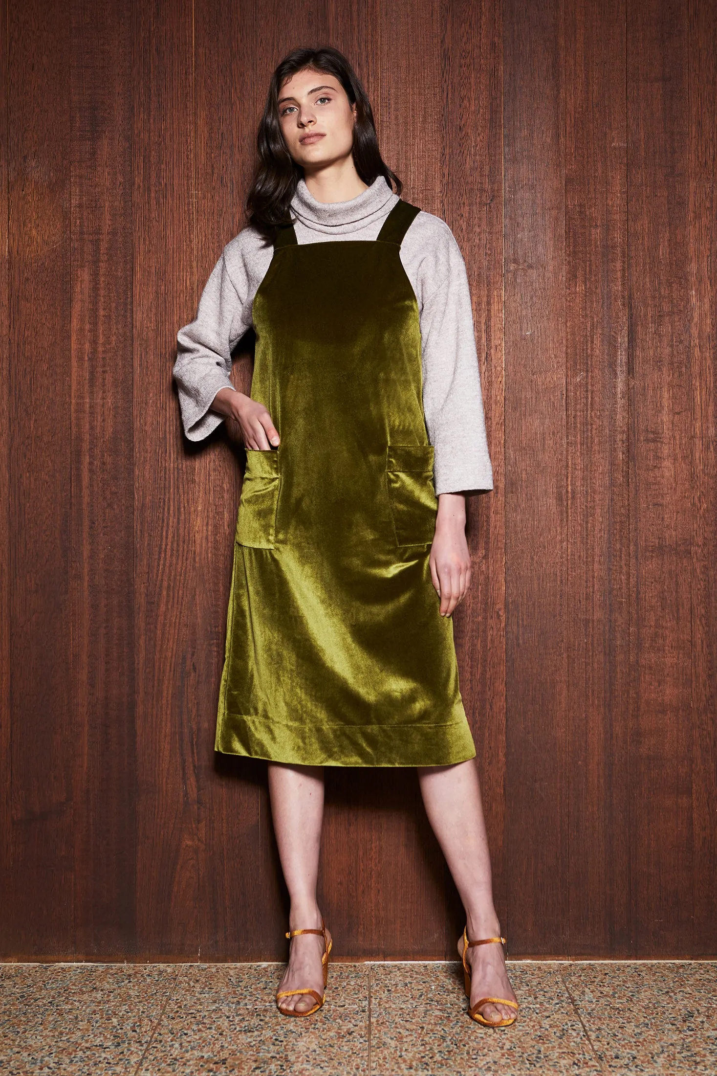 MOSS PINAFORE [ Green Chartreuse Velvet, Sleeveless Dress ]